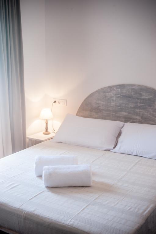 Hostal Bon Sol San Ferrán de ses Roques Cameră foto